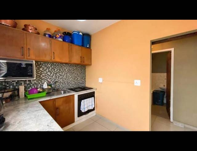 1 BEDROOM APARTMENT FOR SALE IN PRIMROSE